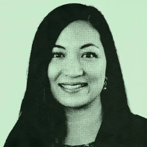 Rosalyn Santa Elena